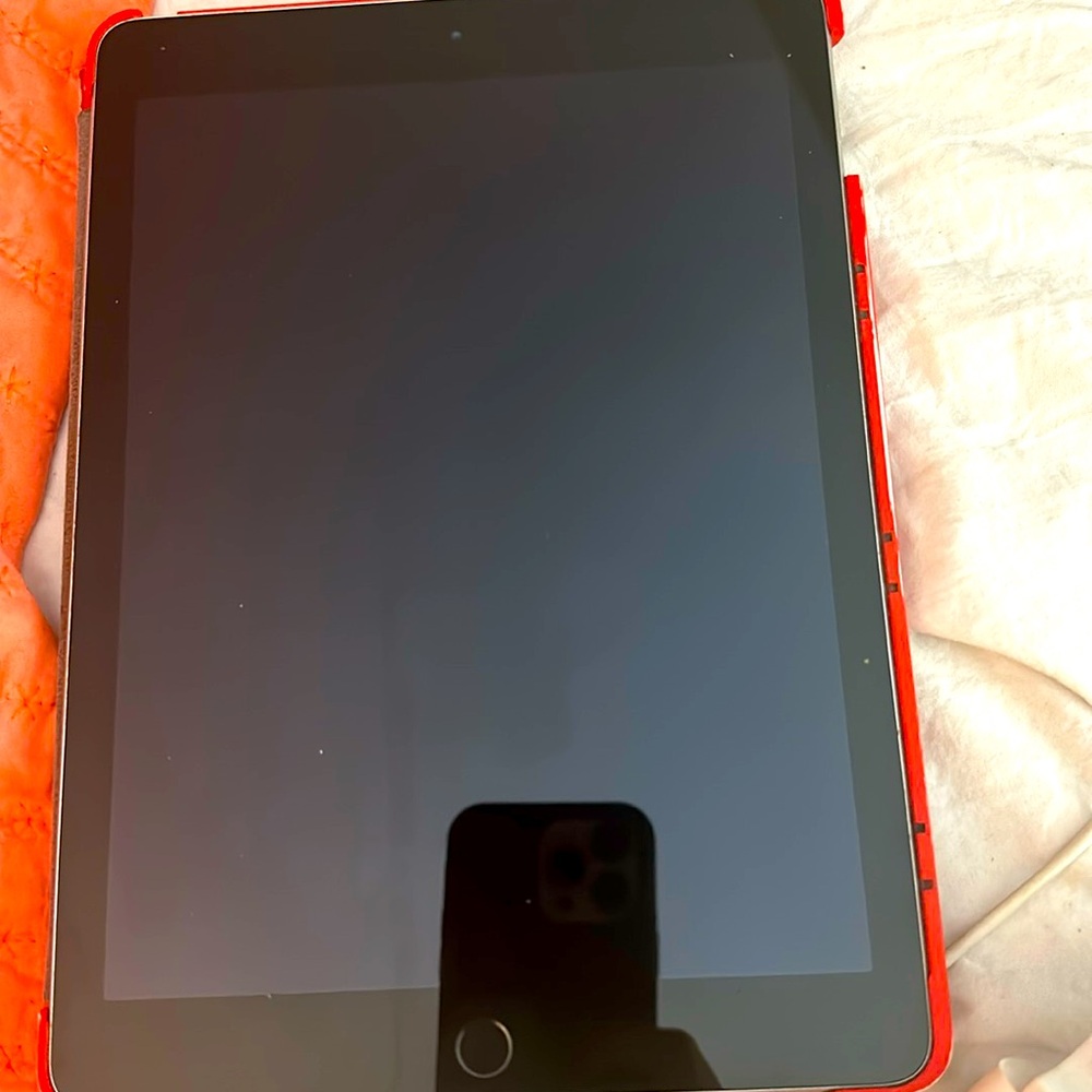 IPad apple air 6th generation